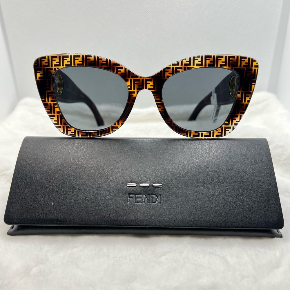 Fendi Sunglasses New Authentic Cat-eye Logo - Picture 2 of 9